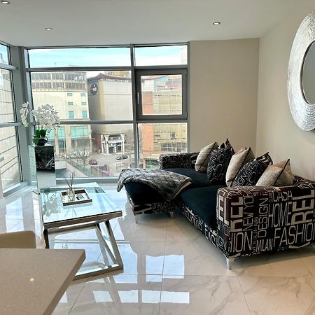 Superior Apartment In Cardiff City Centre Buitenkant foto