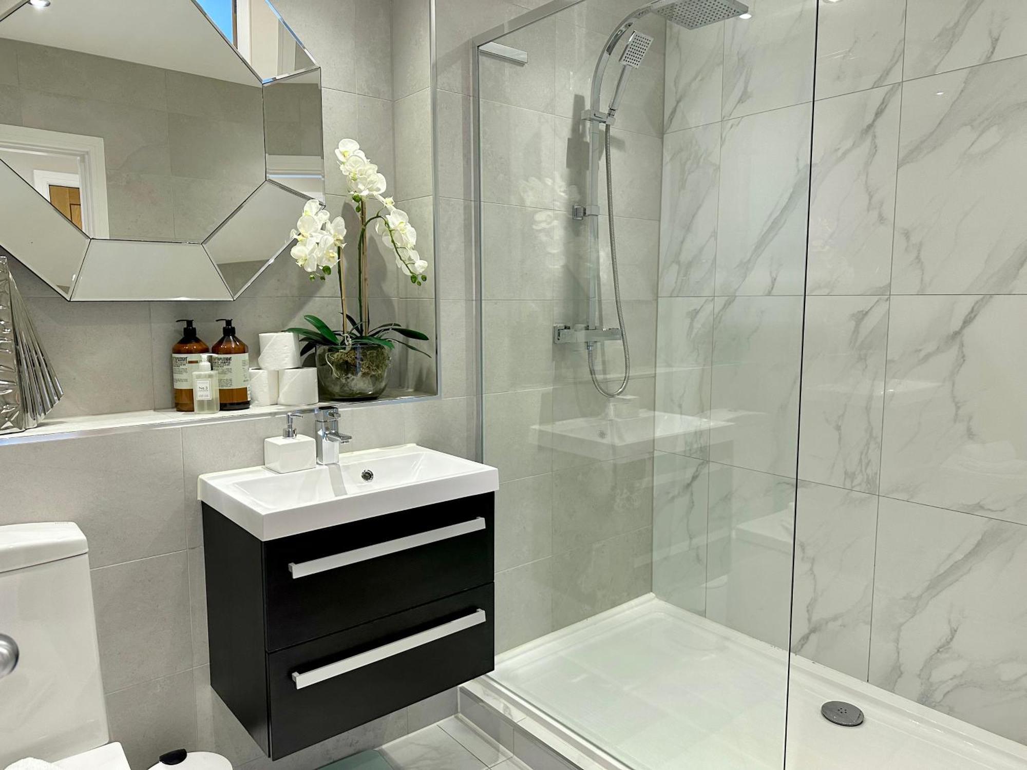 Superior Apartment In Cardiff City Centre Buitenkant foto